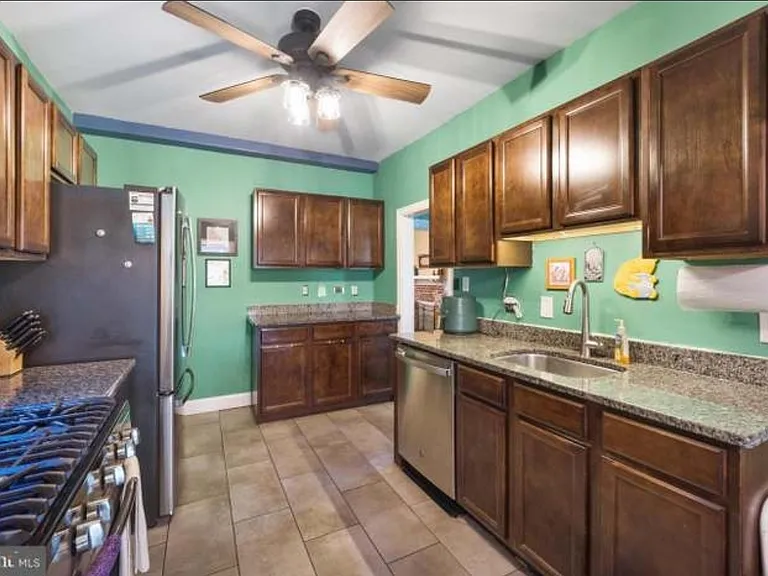 2618 N Van Buren St — Photo 2