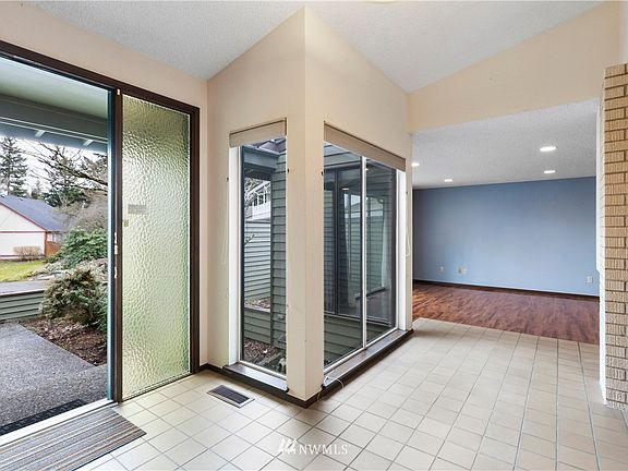 Entry way leading into the living area