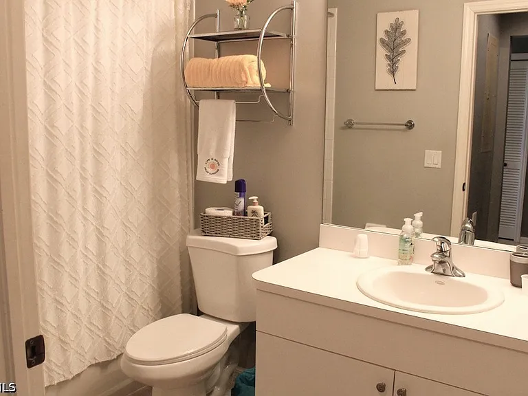 16625 Lake Circle Dr #523 — Photo 22