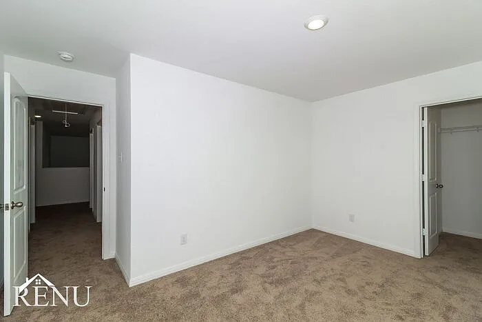 137 Fox Glen Trl — Photo 17
