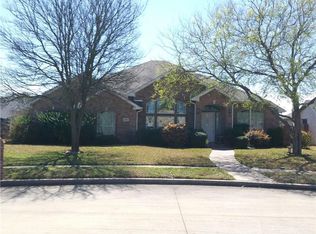 908 Vanguard Pl, Lancaster, TX 75146