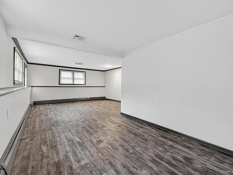 9 Bay Beach Ave — Photo 24