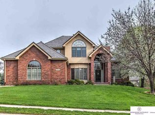 13310 Eagle Run Dr, Omaha, NE 68164