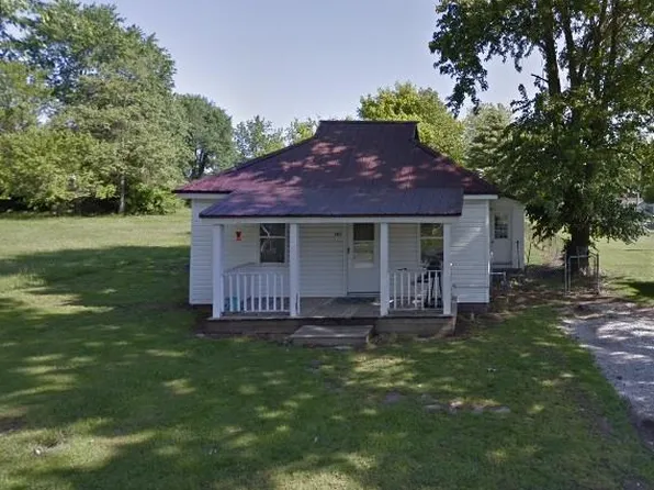 605 W Scott St, Mountain Grove, MO 65711