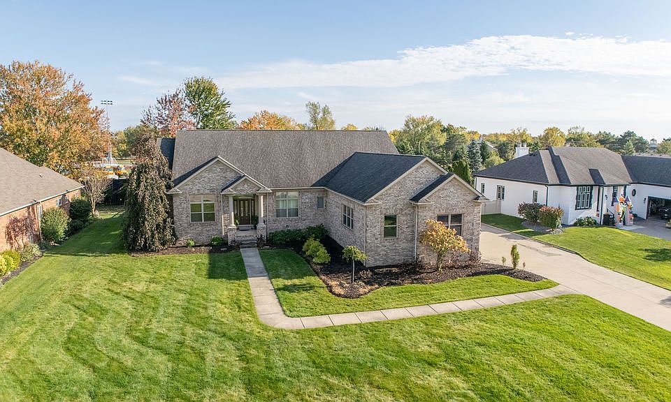 1st image of 23609 Parke Ln