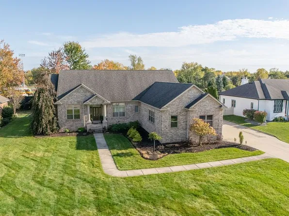 23609 Parke Ln, Grosse Ile, MI 48138