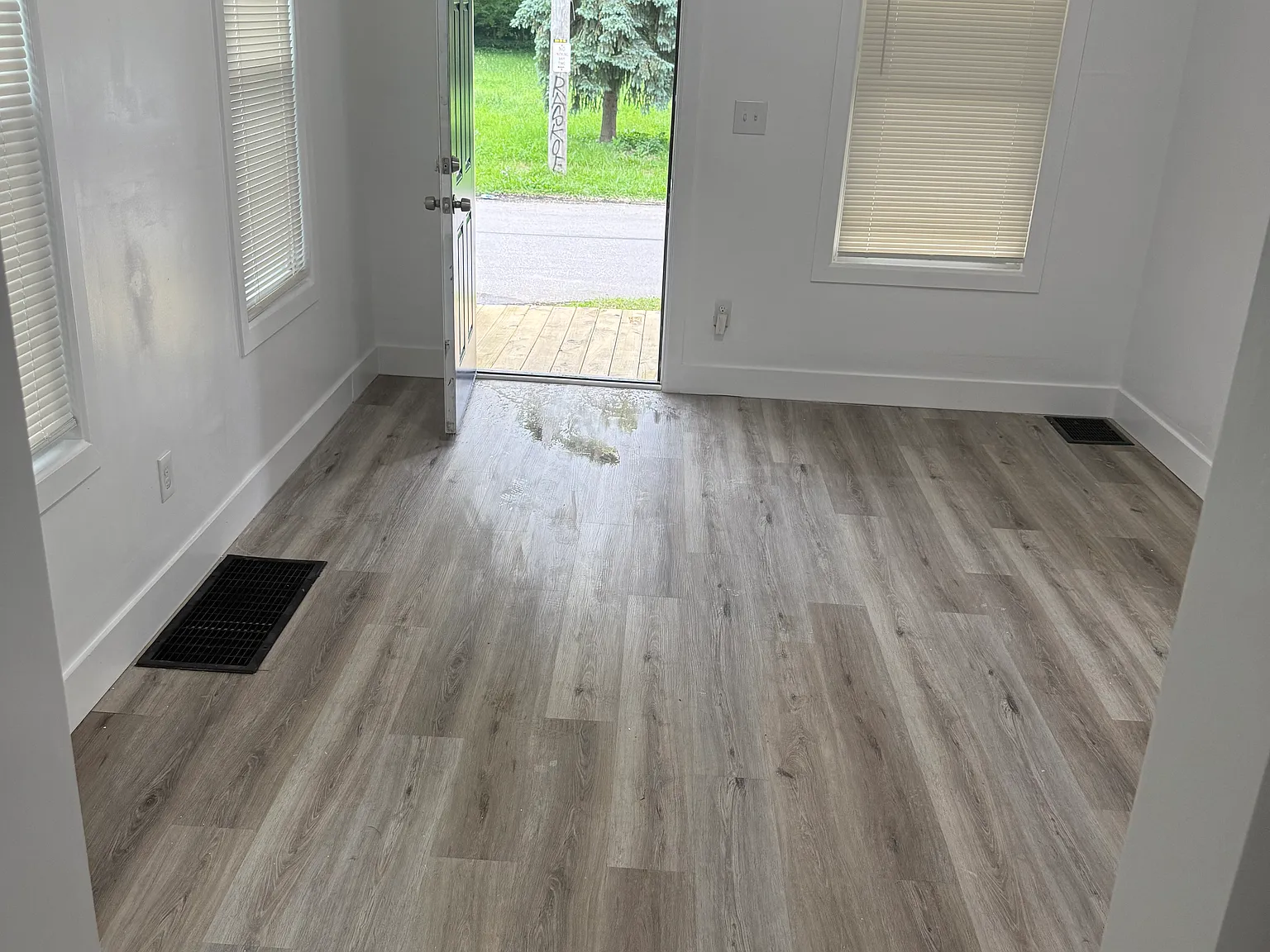 3604 E 53rd St — Photo 3