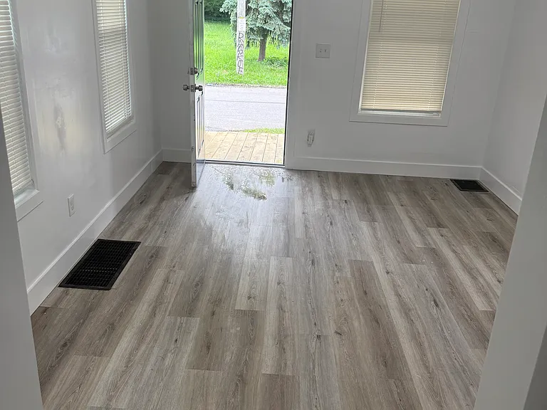 3604 E 53rd St — Photo 3