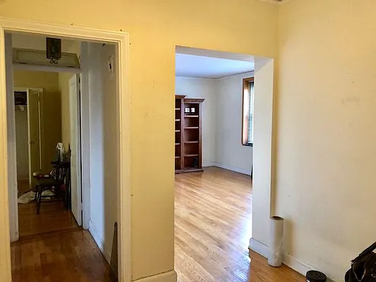 Rented by Mya Realty | media 6