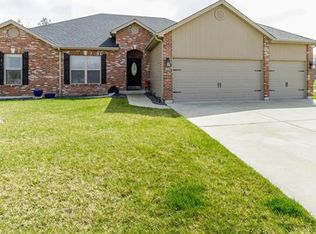 23 Fieldstone Estates Ct, Wentzville, MO 63385