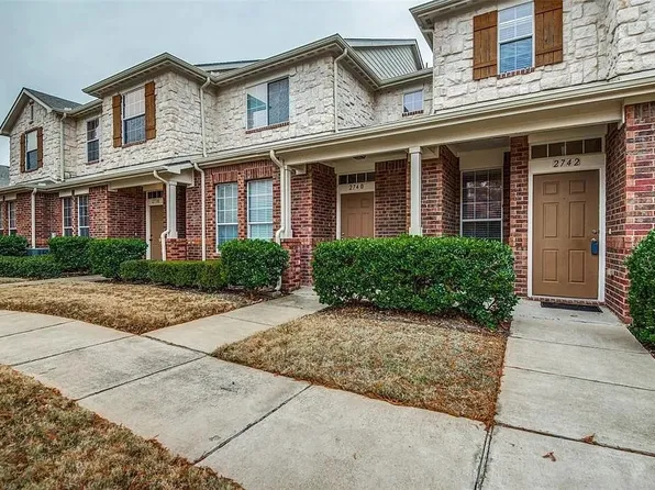 2742 Olympic Park Dr, Grand Prairie, TX 75050