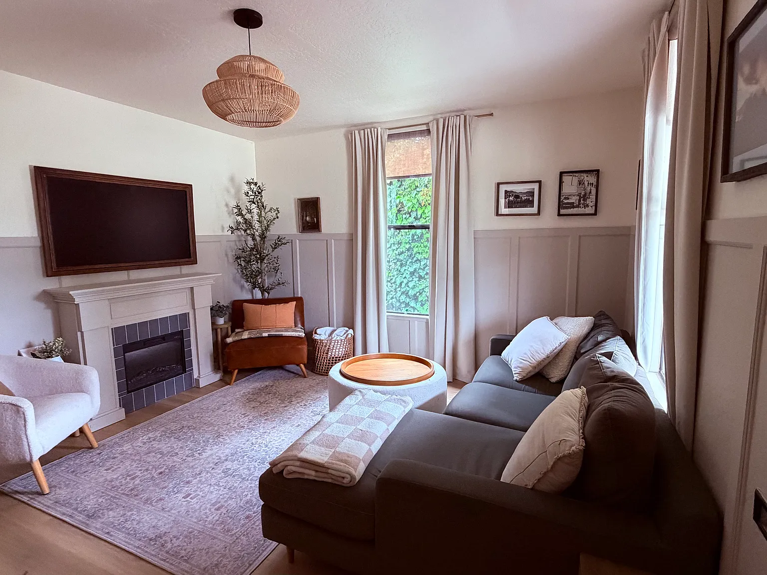2 bed, 1002 sqft, $4,600 — Photo 3