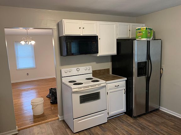 4th image of 2041 B Ave