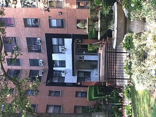 Sold by Winzone Realty Inc | media 24