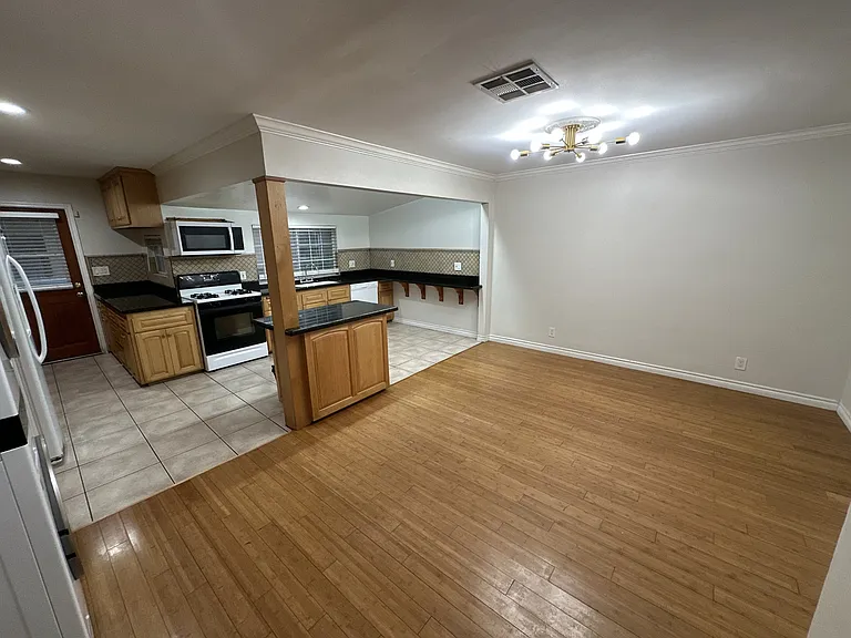 5138 W 141st St #3 — Photo 19
