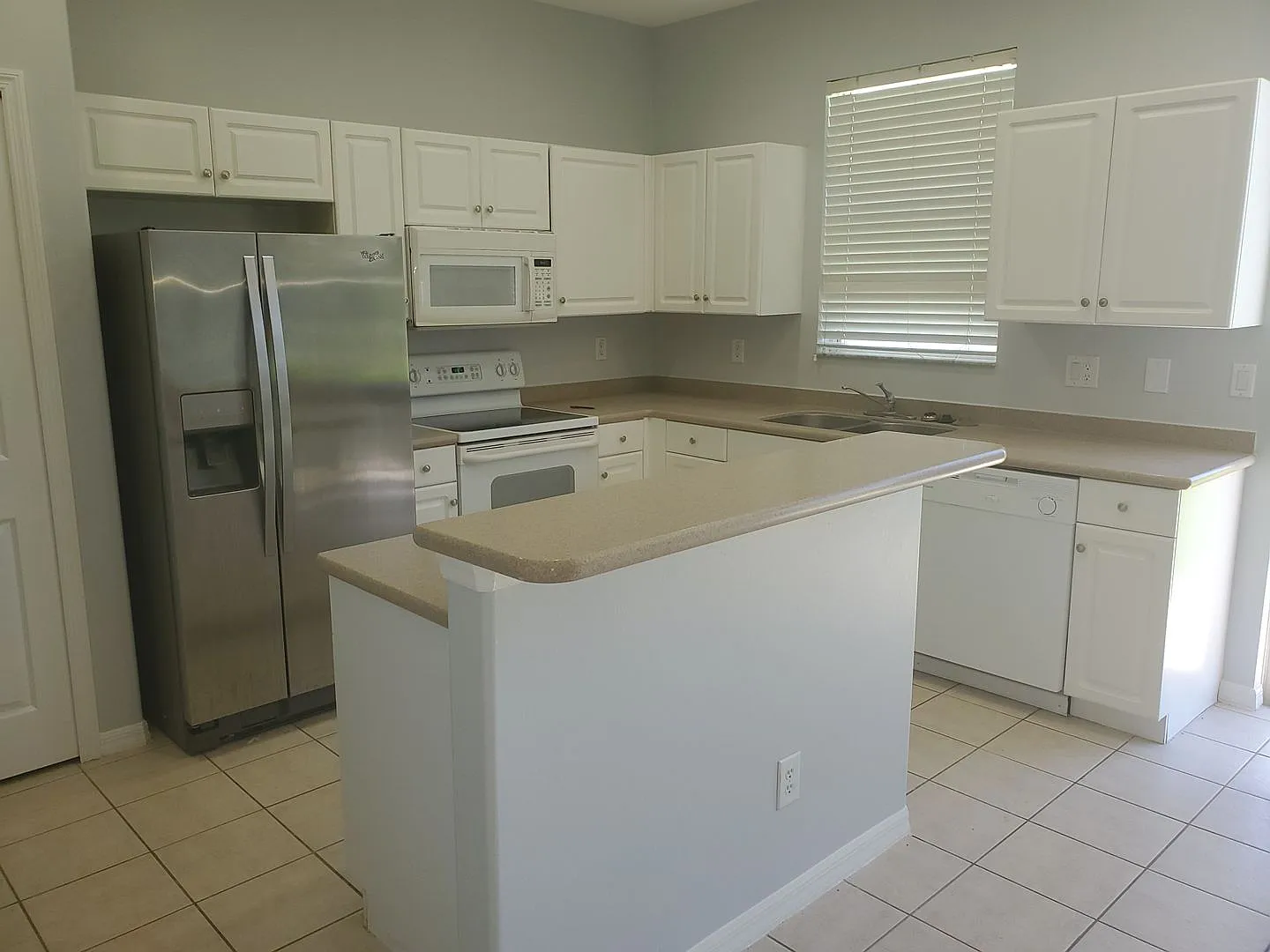 1148-1150 Countess Avenue — Photo 4