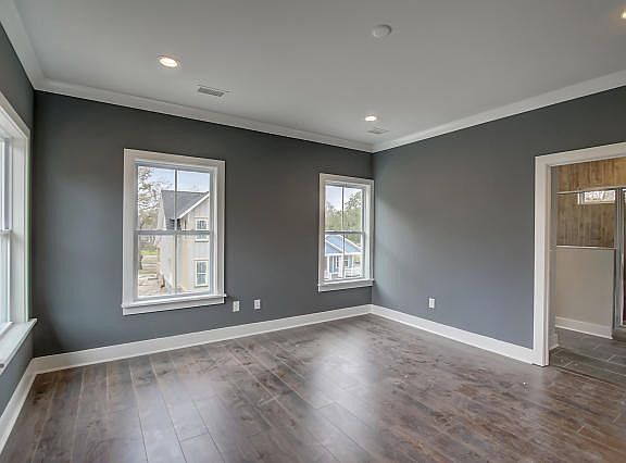 4th image of 5110 Celtic Dr