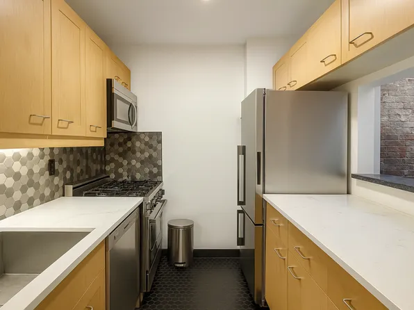 120 2nd Avenue image 5 of 10