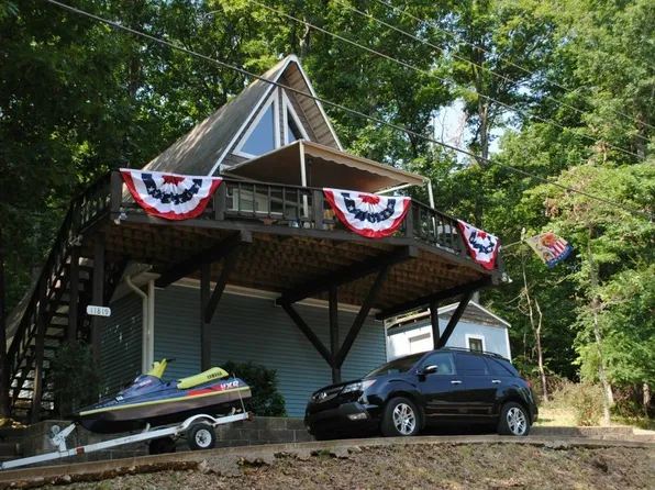 11819 White Oak Dr, Garfield, AR 72732