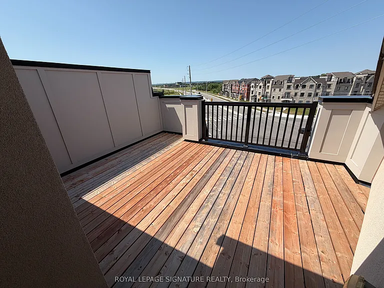 1392 William Halton Pkwy W — Photo 35