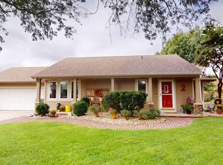 2 Ginger Cove Rd, Valley, NE 68064