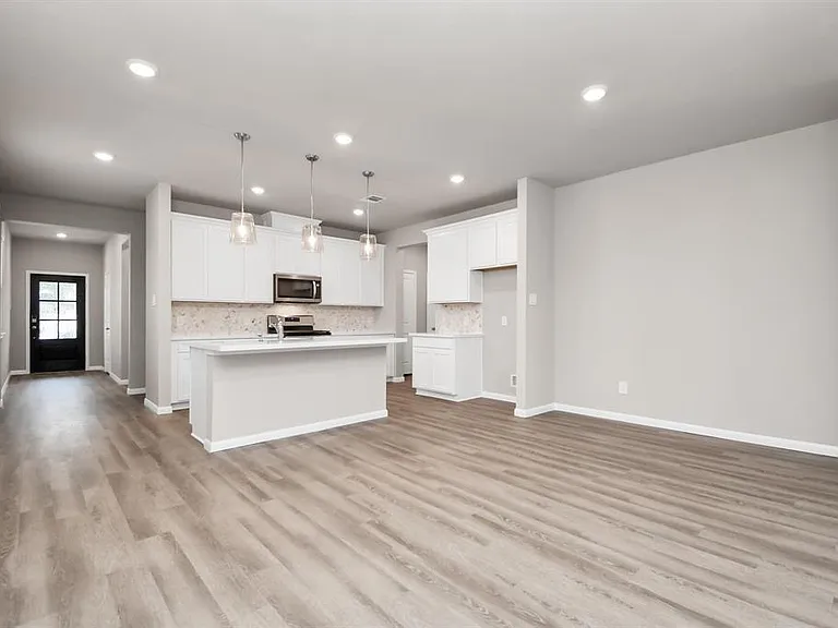 5810 Linda Cove Ln — Photo 8