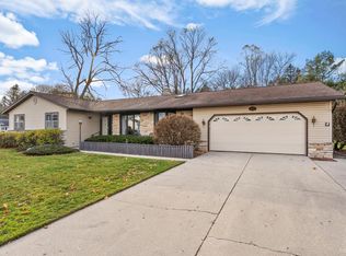 4702 Forest Hills Dr, Two Rivers, WI 54241