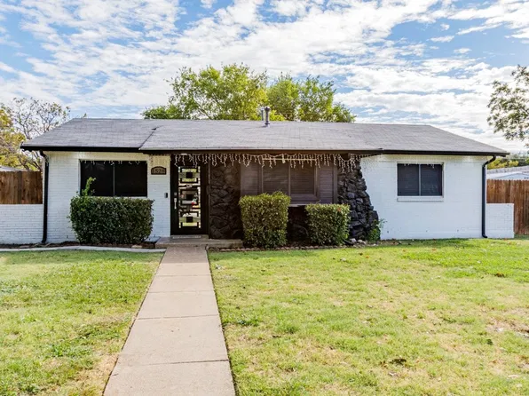 1528 Debbie Dr, Plano, TX 75074
