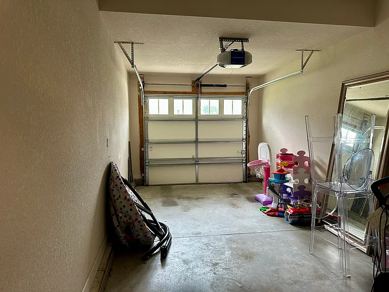 700 Albertine Ct — Photo 29