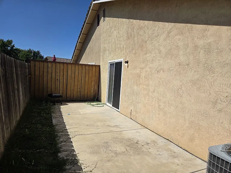 7305 Village Green Dr — Photo 22