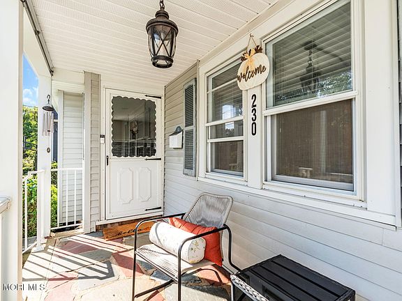 2nd image of 230 Oakhurst Road