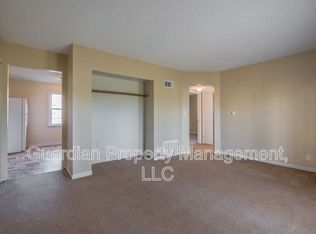 525.5 W 7th St, Maryville, MO 64468