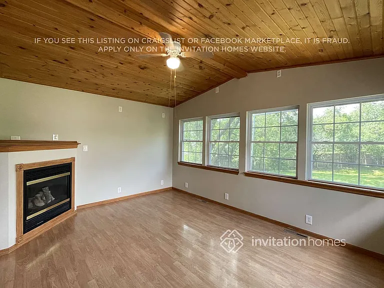 1716 Lamplight Dr — Photo 6