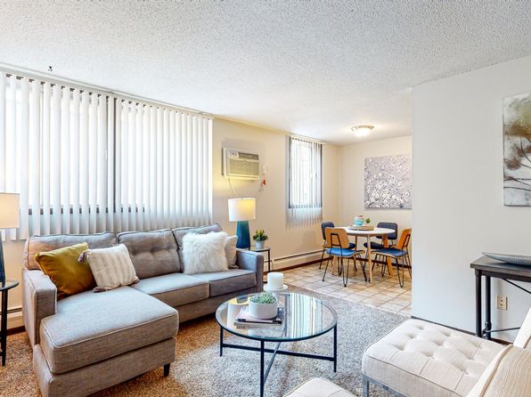 624 Huron Blvd SE APT 303