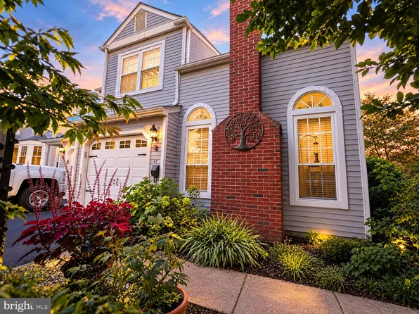 47 Skyview Way, Newtown, PA 18940