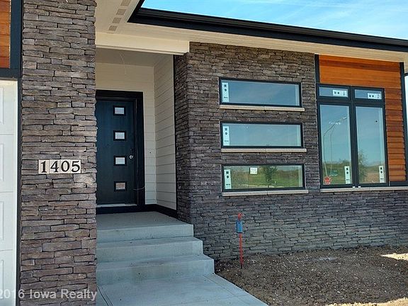3rd image of 1405 S Arrowleaf Ln