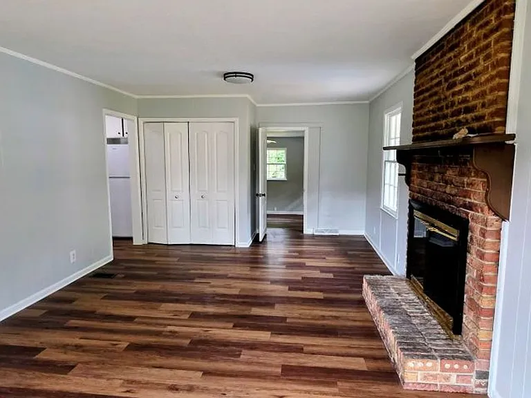 2814 Claiborne Rd NW — Photo 4