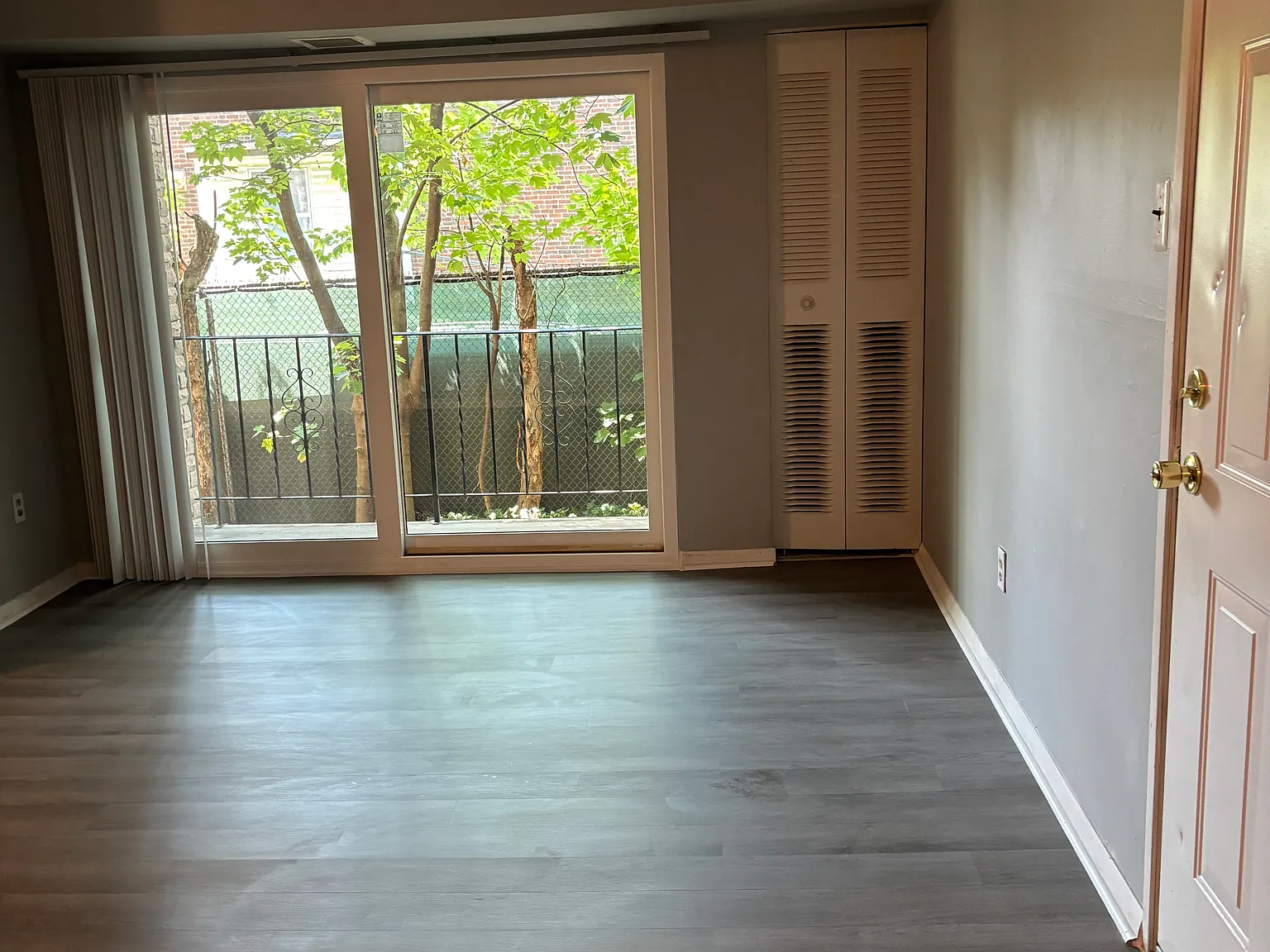 1 bed, 708 sqft, $1,200 — Photo 3