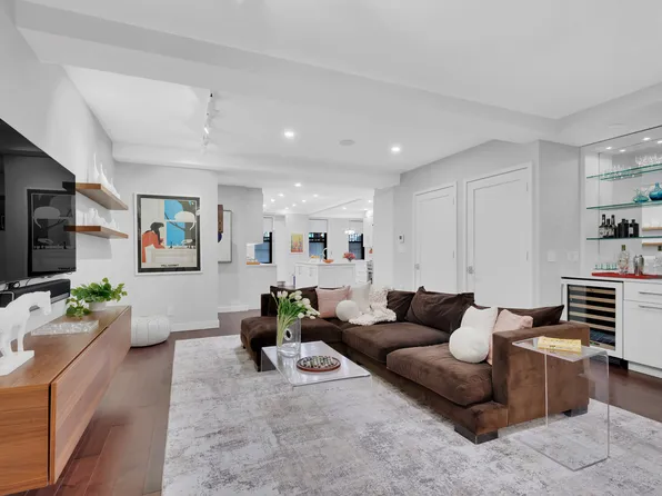 440 West End Avenue 1B image 1 of 12