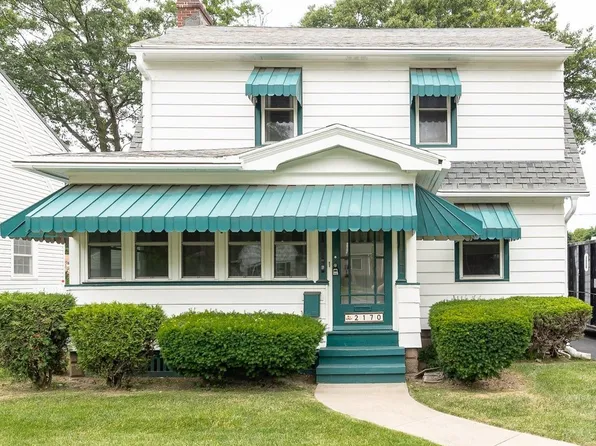2170 Titus Ave, Rochester, NY 14622