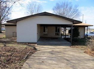 606 E Harding St, Morrilton, AR 72110