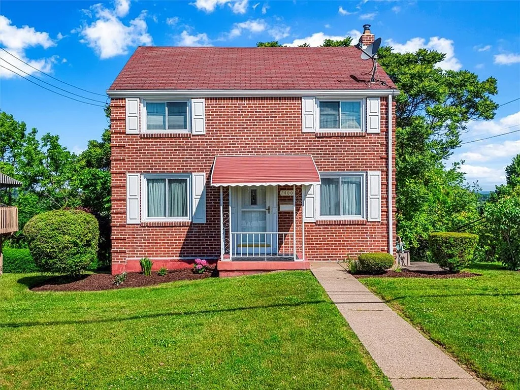 2400 Sunset Dr photo 1