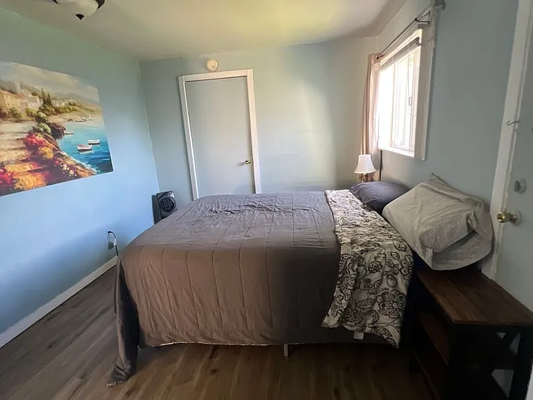 2421 Central Ave — Photo 7