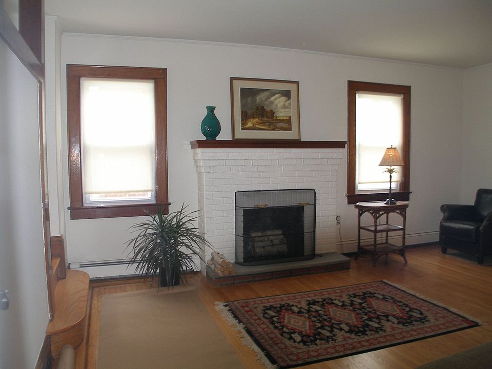 1st image of 16 Alexine Ave