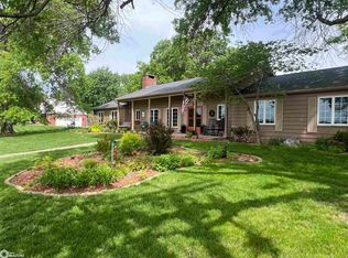 1015 E Harrison Ave, Fairfield, IA