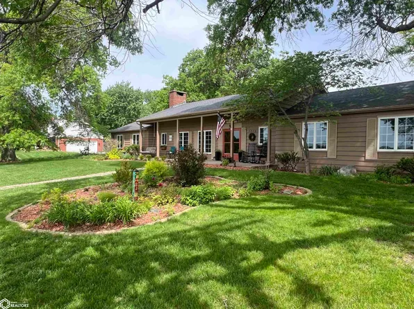 1015 E Harrison Ave, Fairfield, IA 52556
