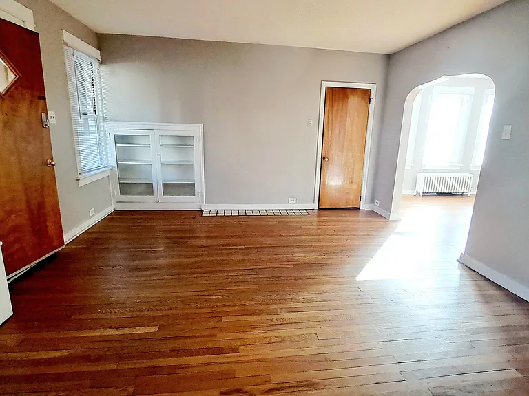 5950 Phillips Ave — Photo 5