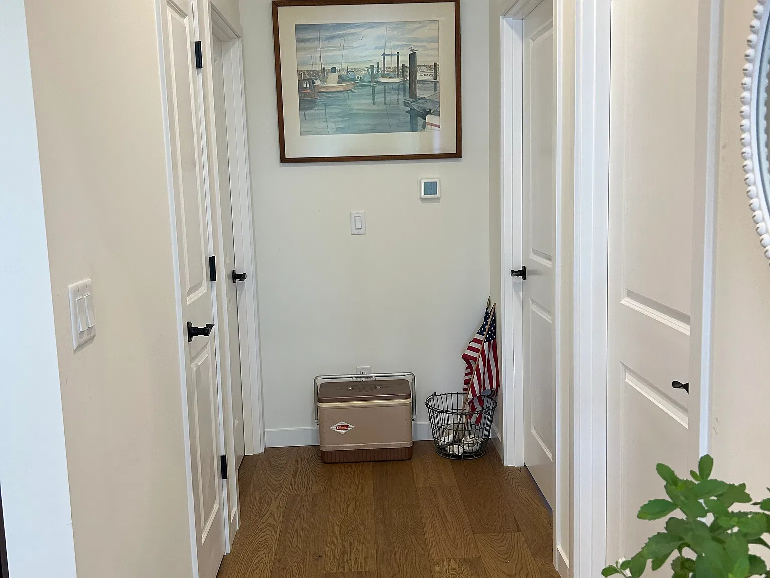 3 bed, 2400 sqft, $4,000 — Photo 2