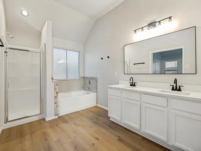 5051 Showdown Ln — Photo 12