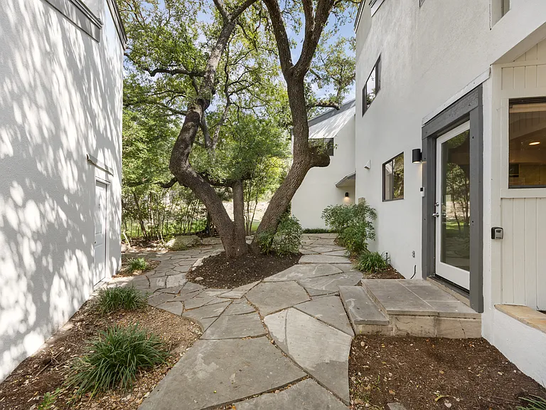 306 Pleasant Dr — Photo 21